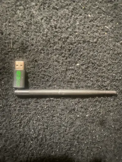 Adaptador USB WiFi con antena desmontable - miniatura 1