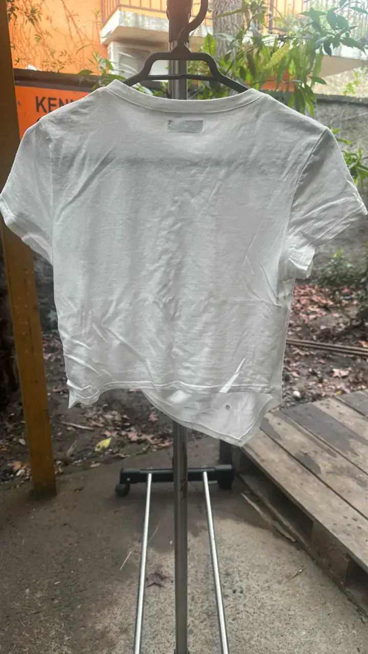 Polera blanca con detalles metálicos Sybilla - 2