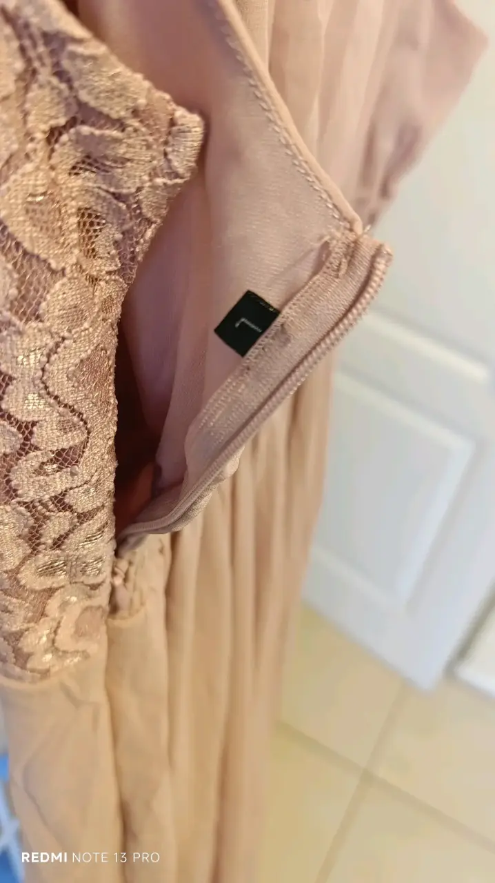 Vestido largo de encaje rosa elegante - 5