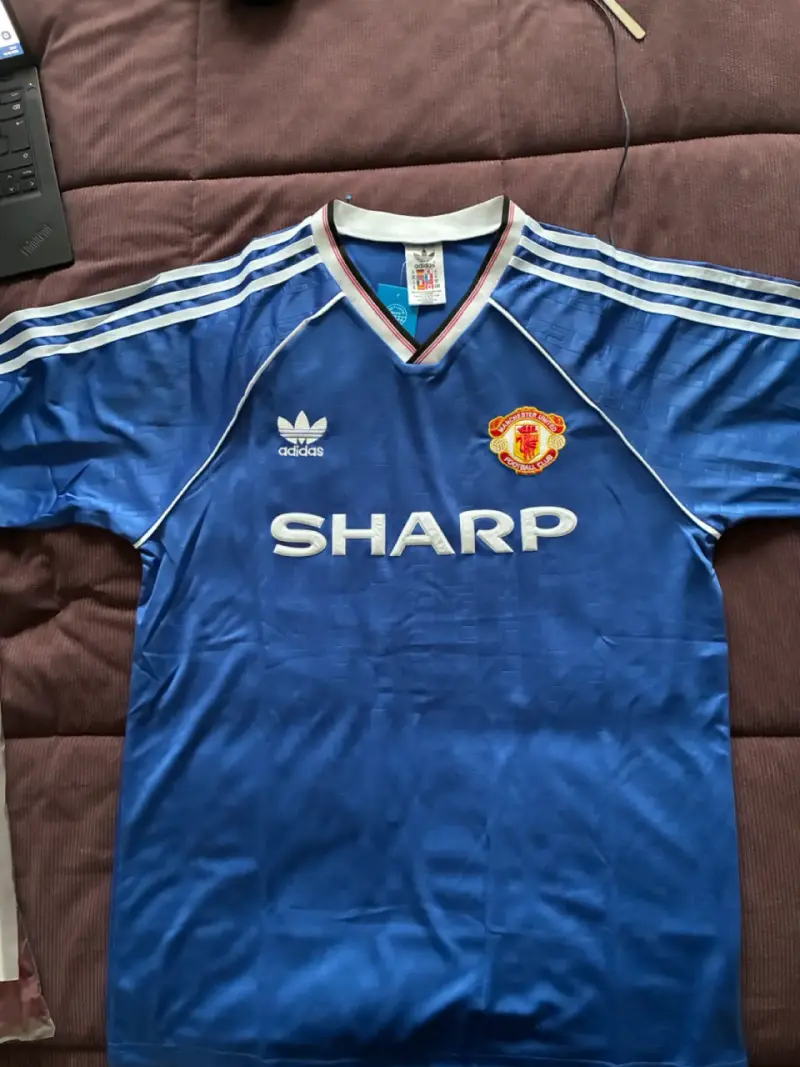 Camiseta retro Manchester United azul Adidas. - 2