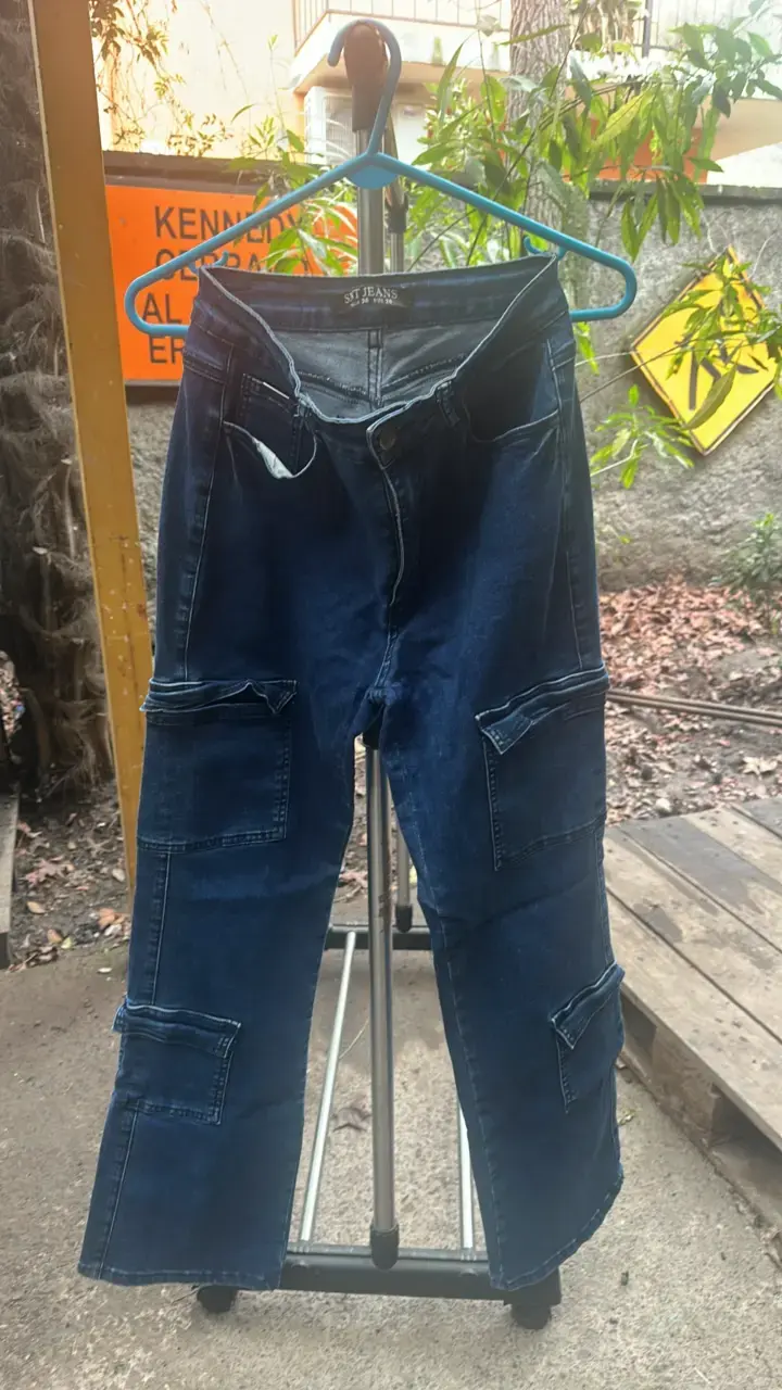Jeans cargo azul oscuro para hombre - 1