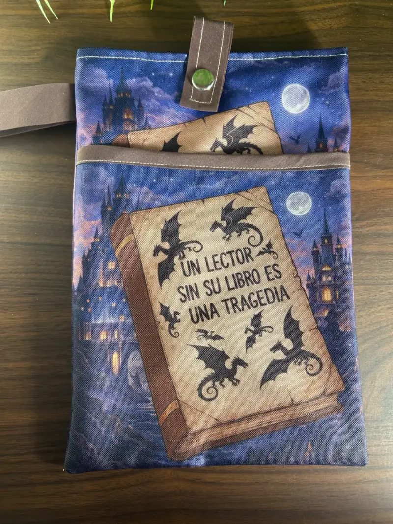 Funda para libro, inspirada en Alas de Sangre