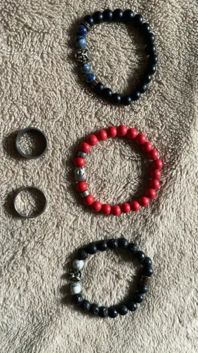 Set de pulseras y anillos - miniatura 1