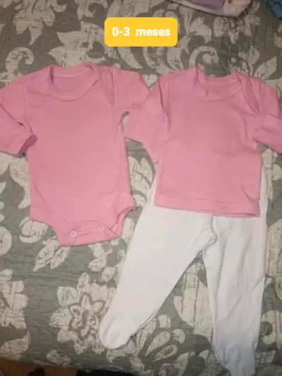 Conjunto de ropa para bebé 0-3 meses - miniatura 1