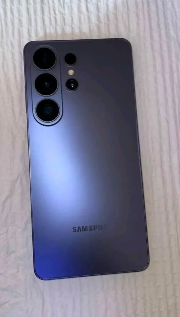 Samsung Galaxy S26 Ultra de 256 GB, color Titanium - 6