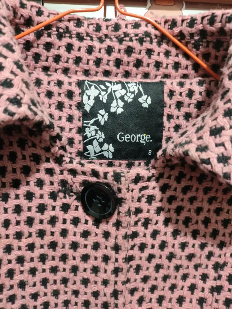 Abrigo de lana rosa con diseño de George - 2