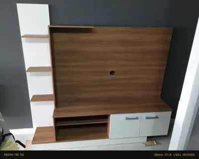 Mueble de TV con estantes y puertas - miniatura 5