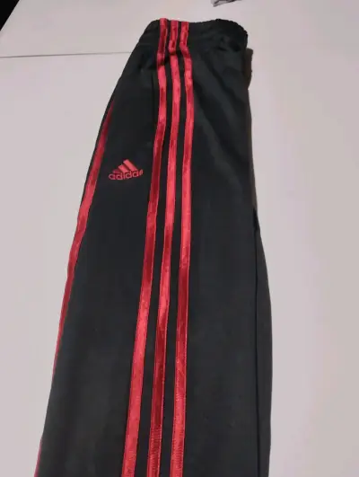 Pantalón de buzo niño Adidas negro y rojo - miniatura 4
