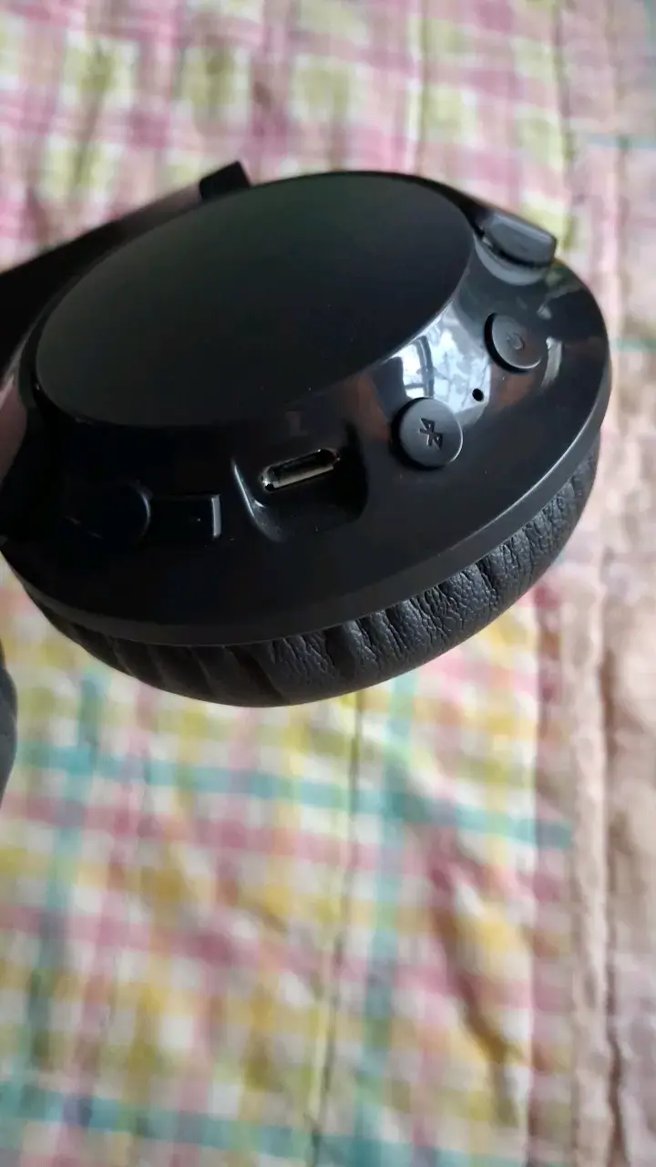 Auriculares inalámbricos Philips con control de volumen - 4