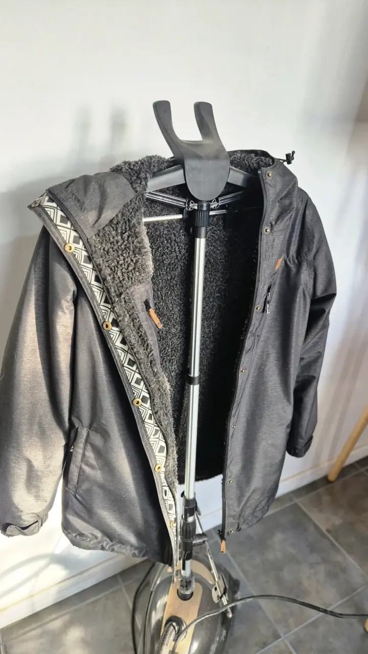 Chaqueta de invierno gris con capucha Buffalo - 1