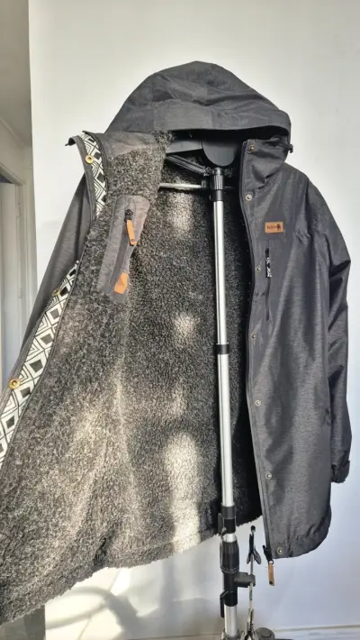 Chaqueta de invierno gris con capucha Buffalo - miniatura 2