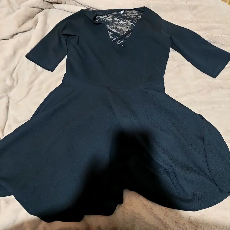 Vestido negro con encaje talla XL
