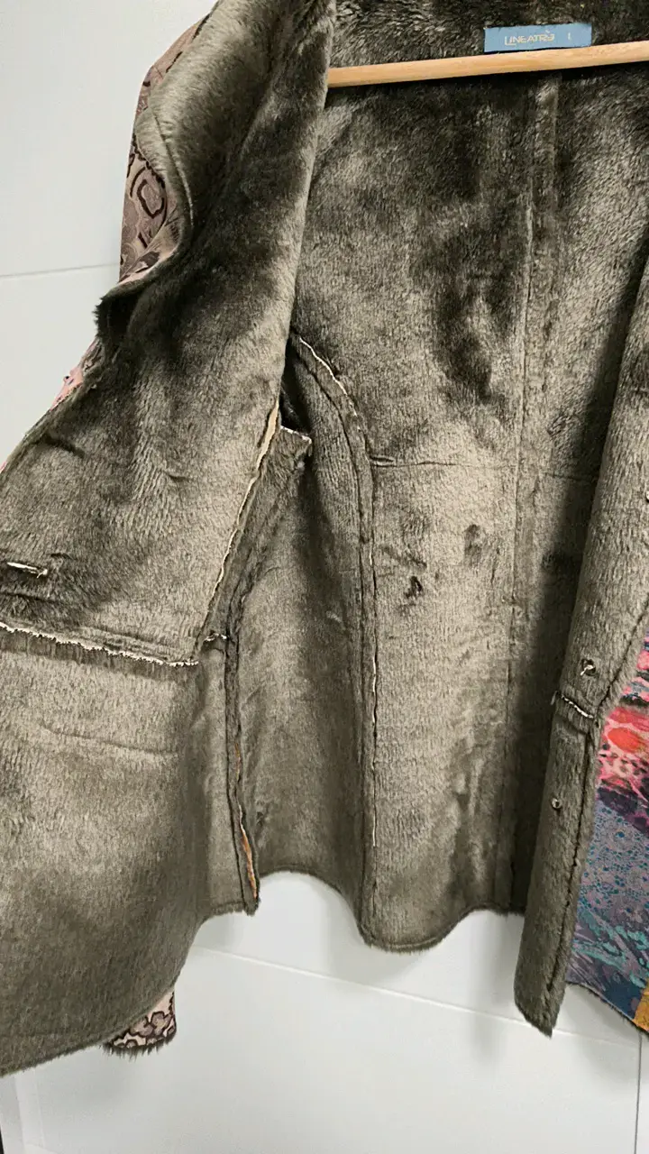 Chaqueta de mujer estampada con cuellode piel si - 3