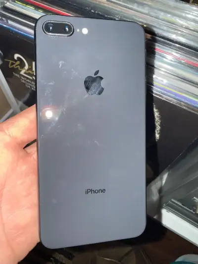 iPhone 8 Plus 64GB en buen estado - miniatura 2