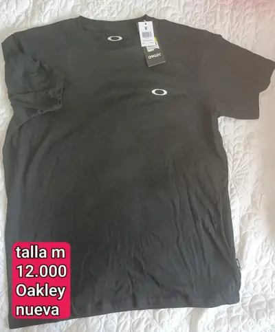 Polera negra Oakley talla M nueva - miniatura 1