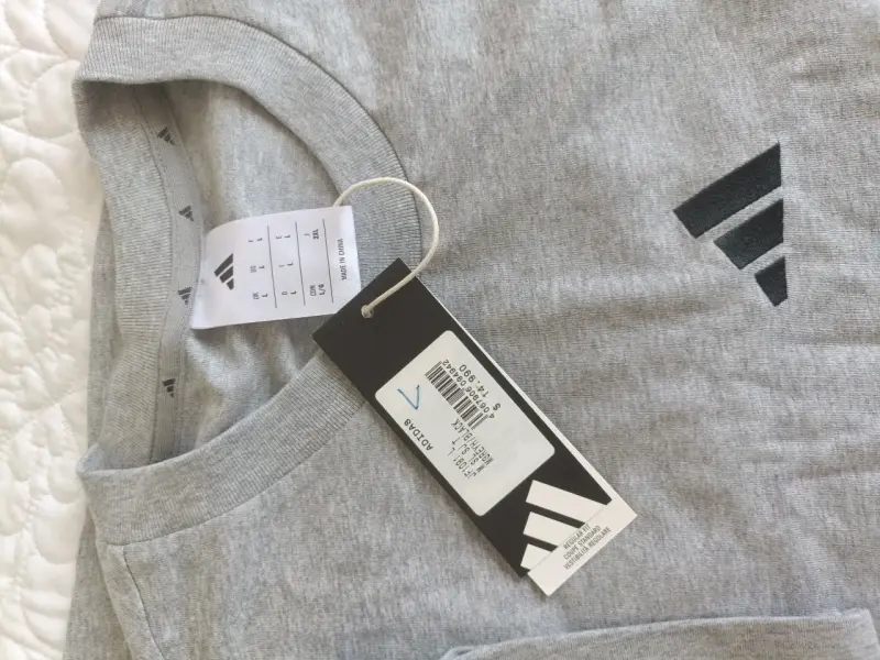 Polera gris Adidas talla L nueva - 2