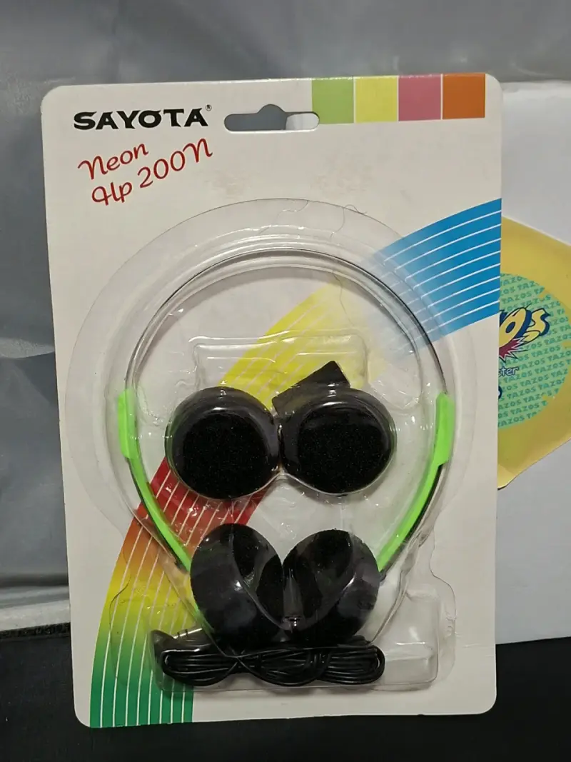 Audífonos Sayota Neon HP 200N con diseño dinámico - 1