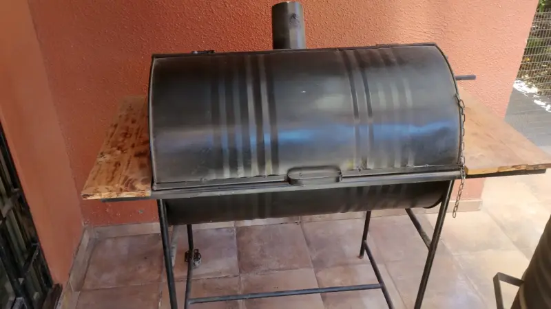 Parrilla Barbacoa con tapa y ruedas - 3