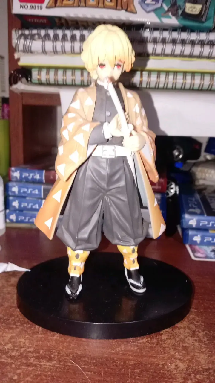 Figura de acción Zenitsu Agatsuma Demon Slayer