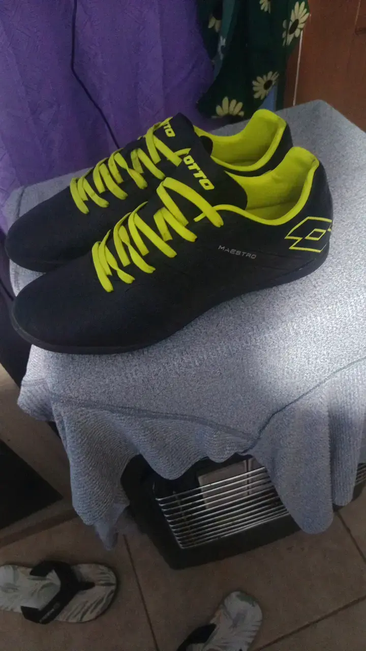 Zapatillas deportivas y zapatillas champions sin d - 1
