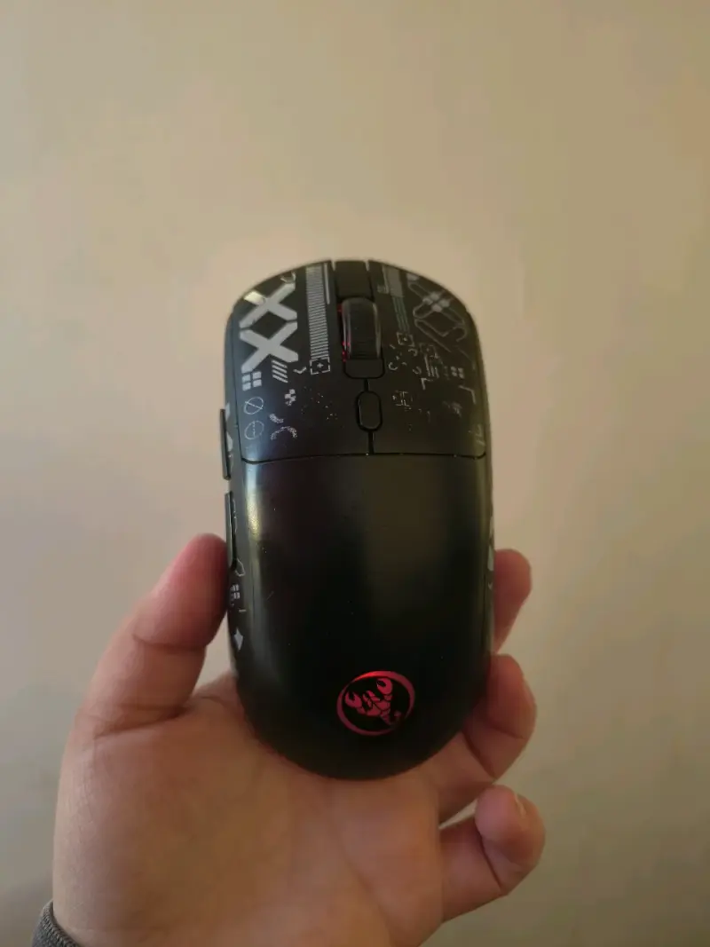Mouse inalámbrico gamer HXSJ T90 con diseño ergonómico