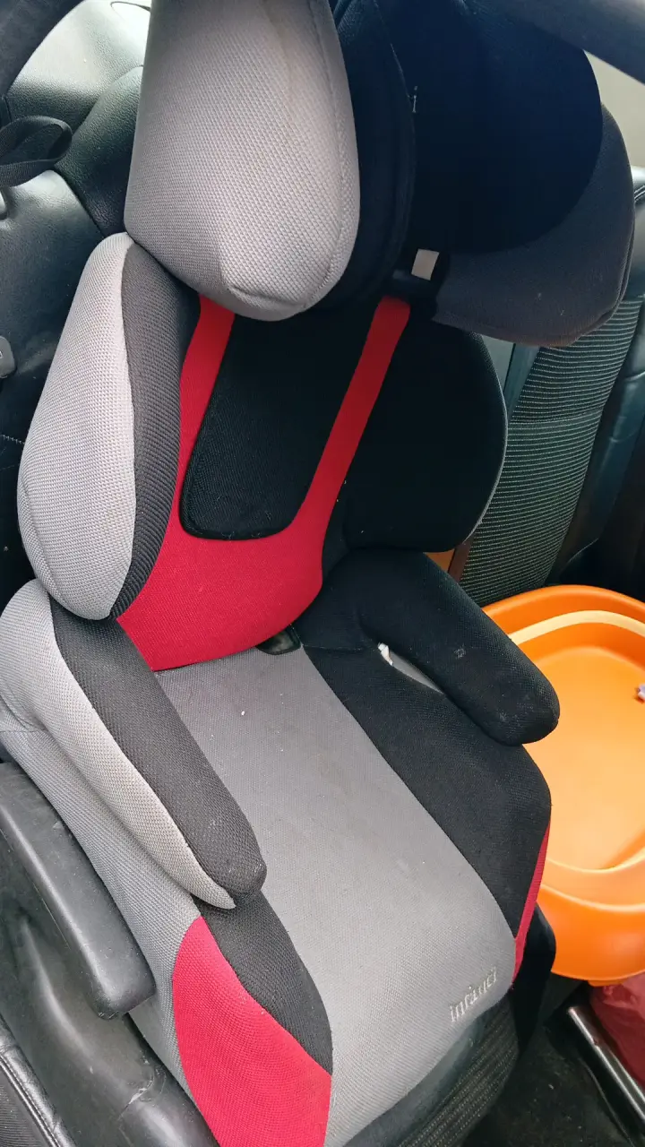 Silla de auto para niños Infanti gris y roja