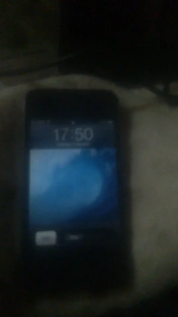iPhone negro en buen estado - 3