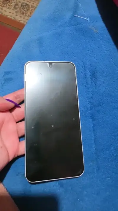 Smartphone Samsung Galaxy blanco en buen estado - miniatura 3