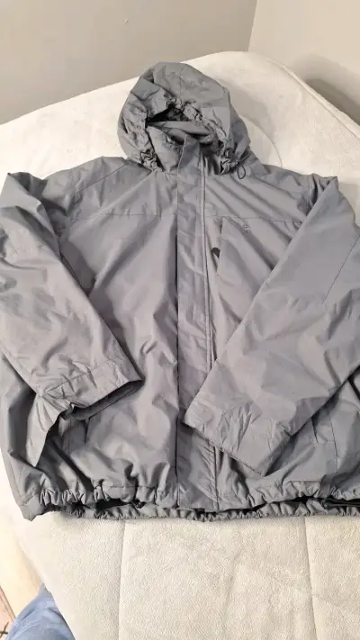 Chaqueta gris con capucha Izod - miniatura 1