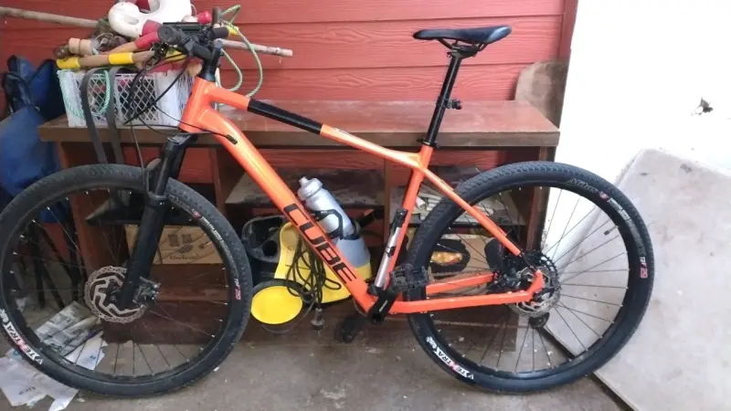 Bicicleta de montaña Cube naranja de 29" talla XL - 1