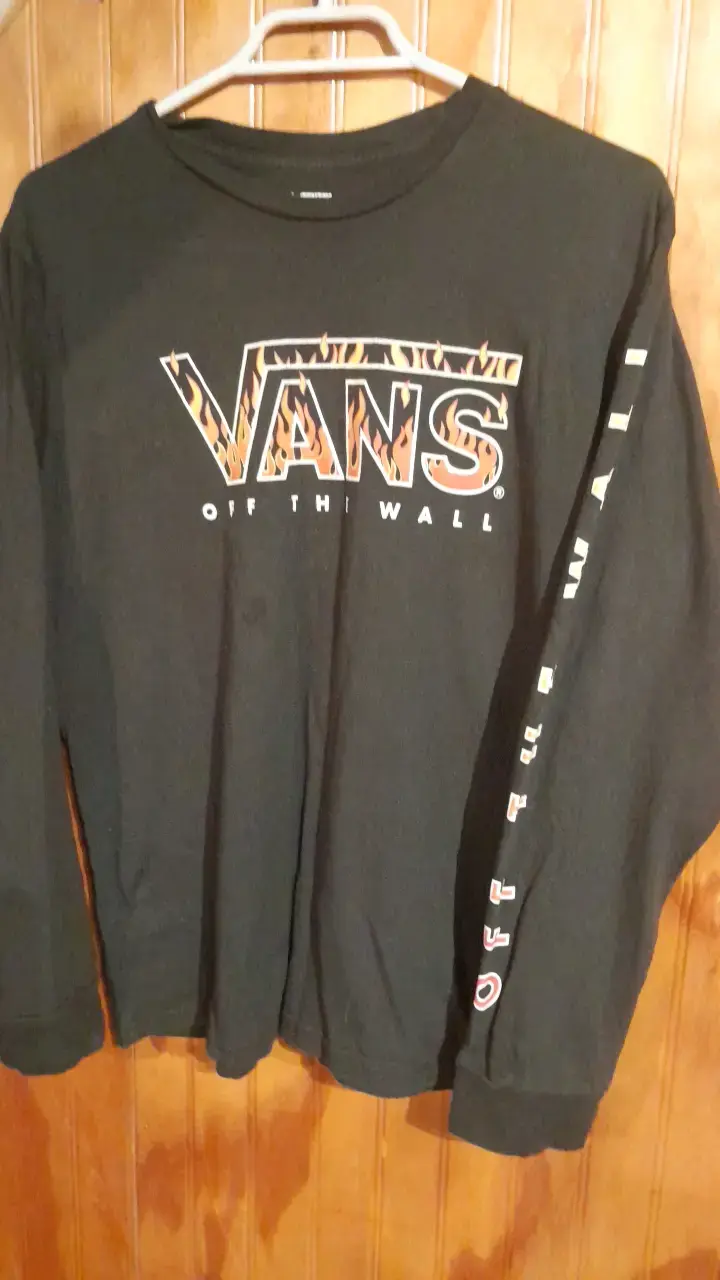 Polera manga larga negra Vans XL - 1