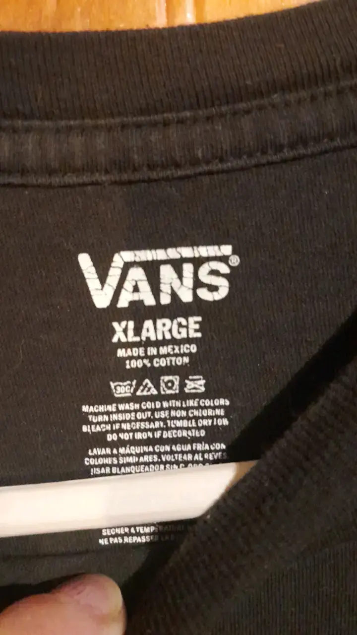 Polera manga larga negra Vans XL - 2