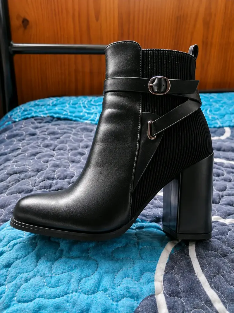 Botines de cuero negro con tacón alto - 2