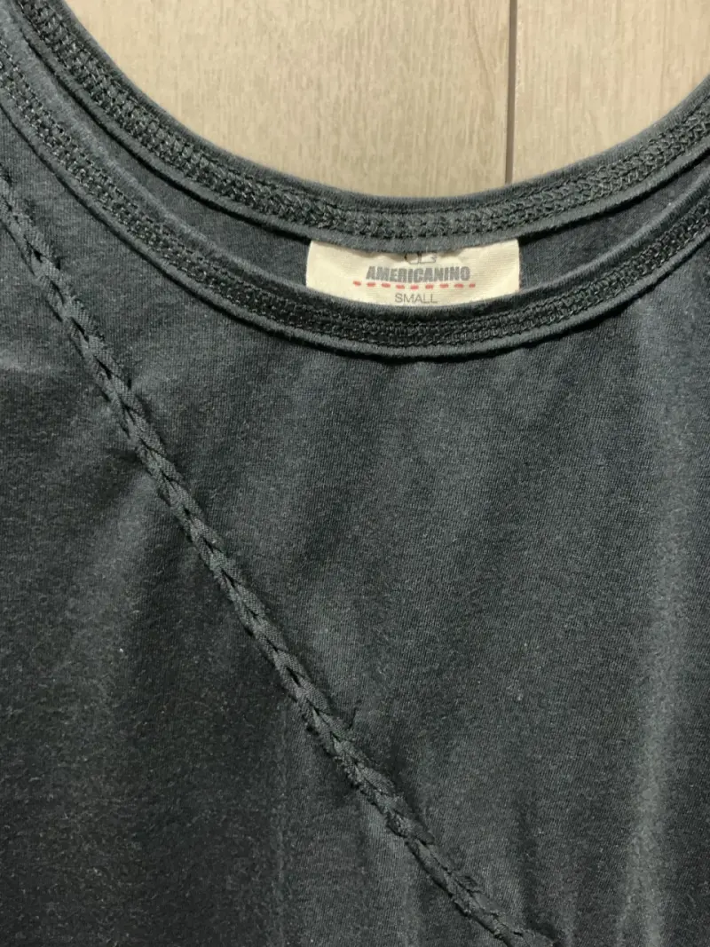 Polera sin mangas Americanino con tachas - 2