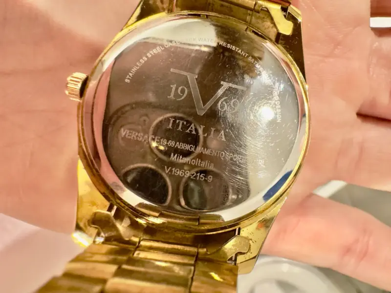 Reloj Versace bañado en oro V1969 Italia - 3