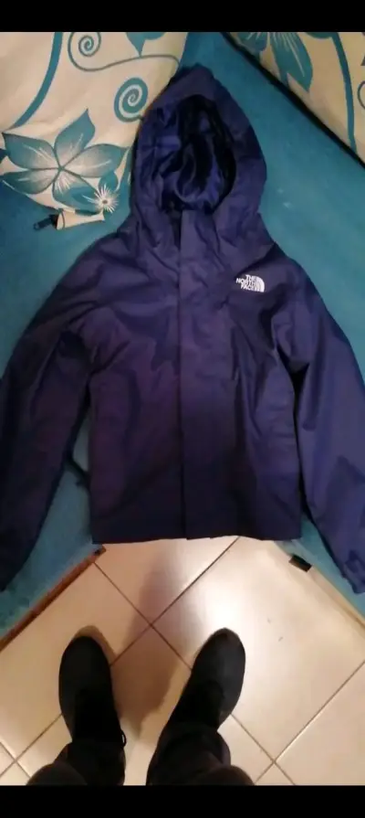 Chaqueta impermeable azul The North Face para mujer - miniatura 1