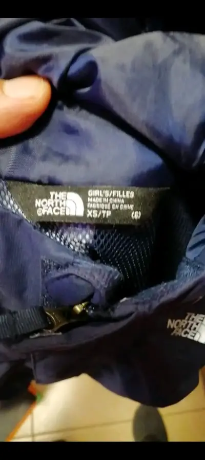 Chaqueta impermeable azul The North Face para mujer - miniatura 2
