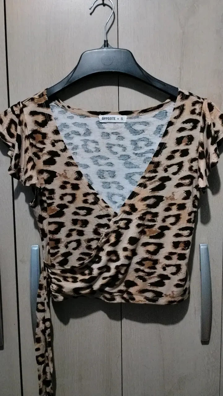 Top cruzada estampado animal print Opposite - 1