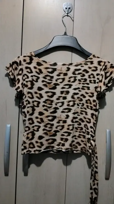 Top cruzada estampado animal print Opposite - miniatura 5