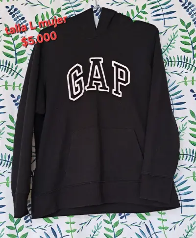 Polerón GAP Mujer Talla L Negro y talla S morado - miniatura 1