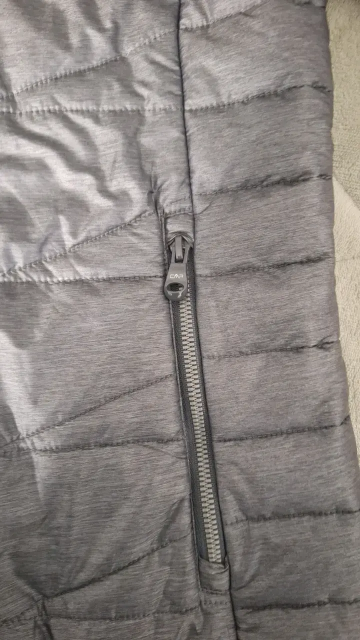 Chaqueta acolchada gris con capucha - 3