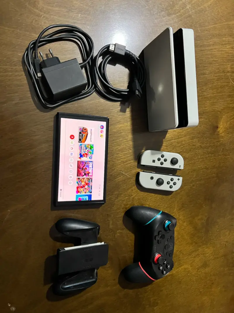 Consola Nintendo Switch con accesorios y juegos - 2