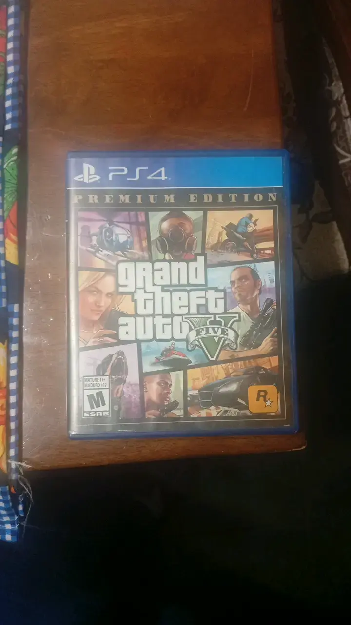 Grand Theft Auto V Premium Edition para PS4 - 1