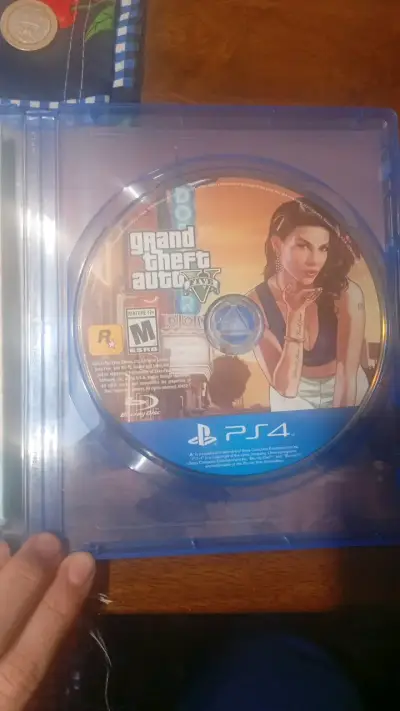 Grand Theft Auto V Premium Edition para PS4 - miniatura 3