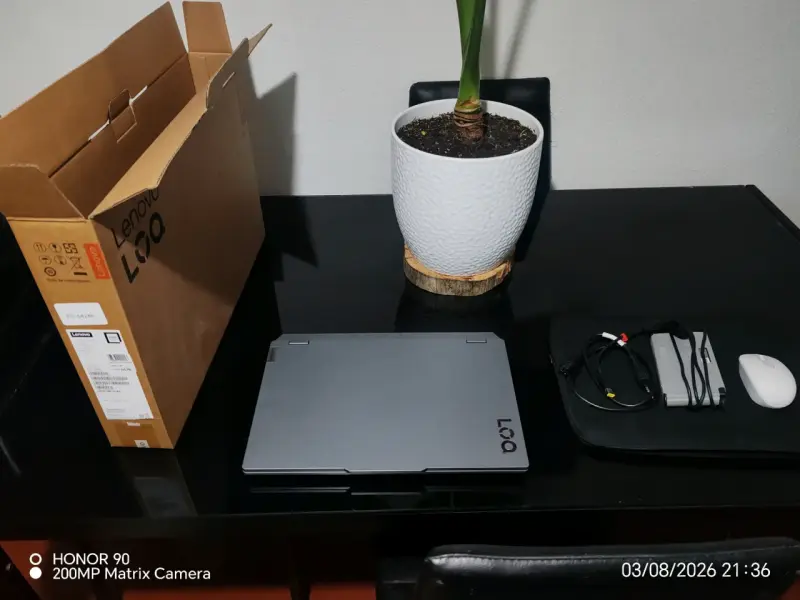 Laptop Lenovo LOOQ i5 16GB RAM 512GB SSD - 4