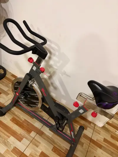Bicicleta estática spin muvo beat 30 - miniatura 1