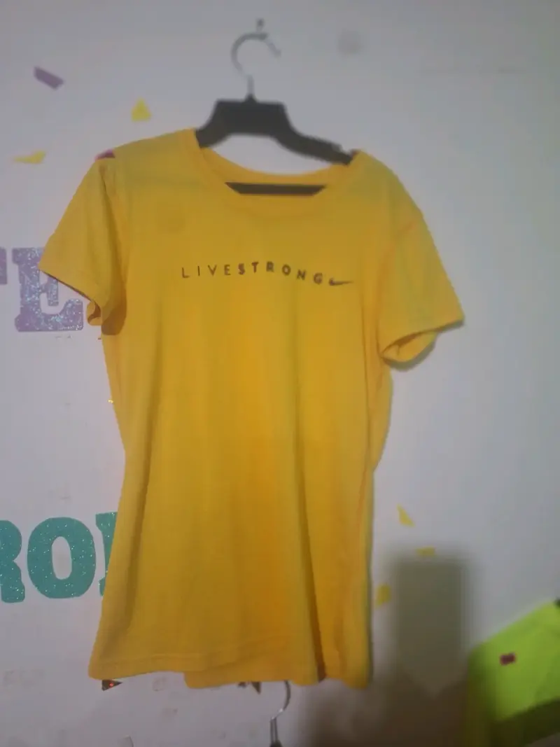 Polerón gris con detalles verdes para hombre - 5