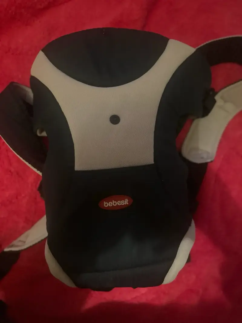 Mochila portabebé Bebesit ergonómica negra