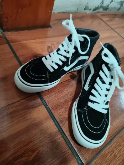 Zapatillas negras de caña alta - miniatura 5