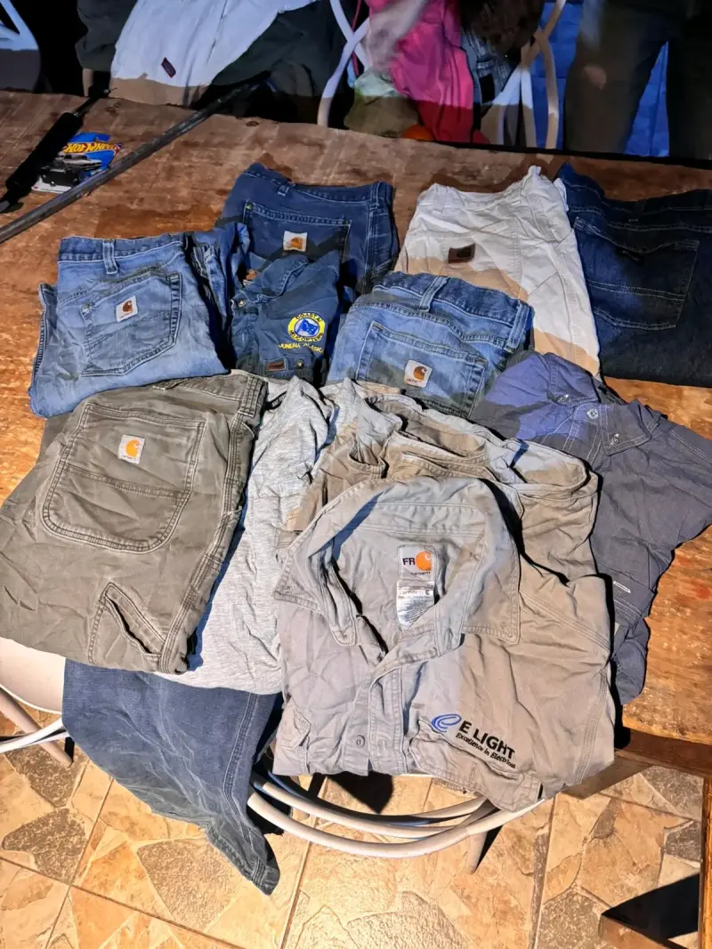 Lote de ropa Carhartt para hombre en buen estado - 1